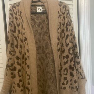 Anthropologie Akemi + Kin cheetah print open sweater (One Size)